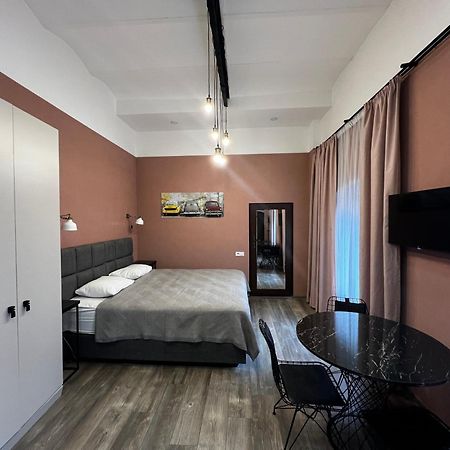 Chikhi Apartment Тбилиси Екстериор снимка