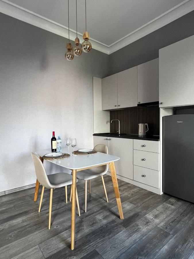 Chikhi Apartment Тбилиси Екстериор снимка