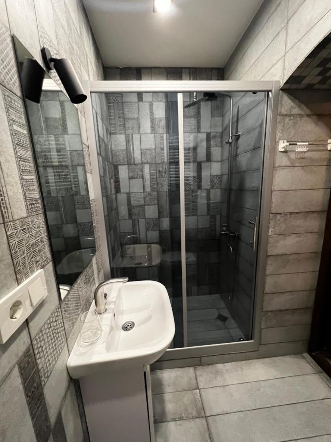 Chikhi Apartment Тбилиси Екстериор снимка