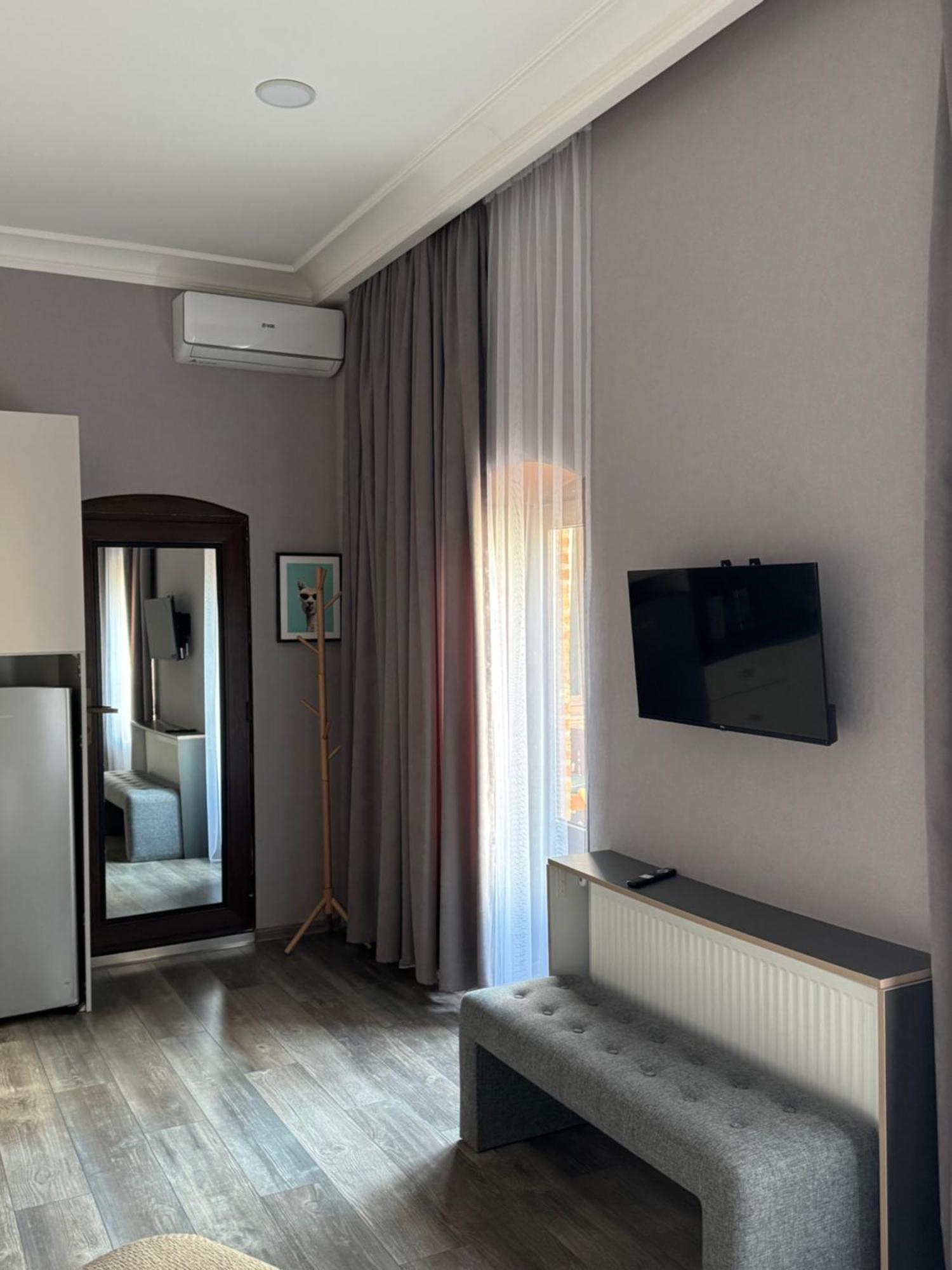Chikhi Apartment Тбилиси Екстериор снимка